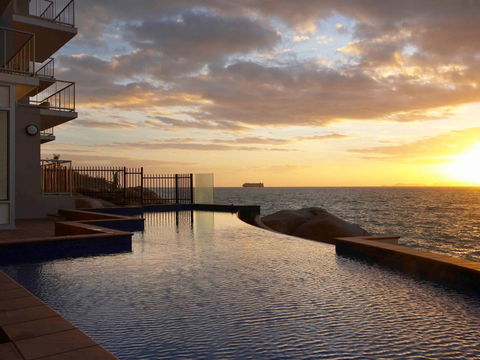 Grand Mercure Apartments Magnetic Island - Accommodation Newcastle 0