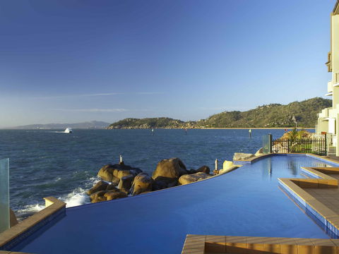 Grand Mercure Apartments Magnetic Island - Accommodation Newcastle 2