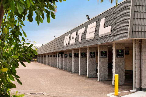 Dalrymple Motel - Accommodation Newcastle 0