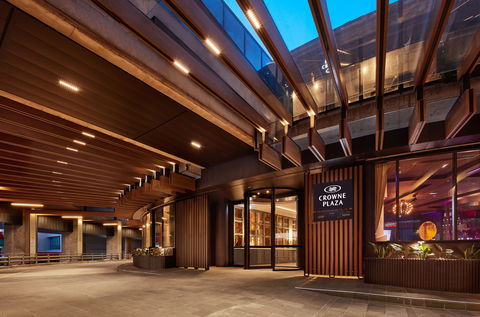 Crowne Plaza Melbourne - Accommodation Newcastle 1