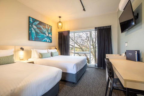 Nightcap At Excelsior Hotel - Accommodation Newcastle 2