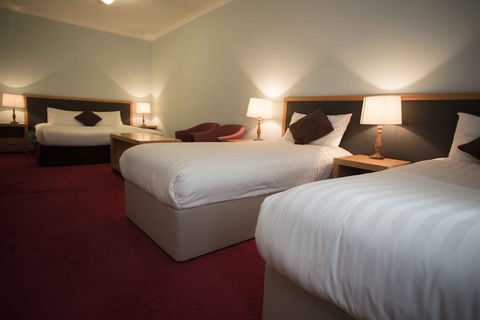 Hotel Blue - Accommodation Newcastle 2