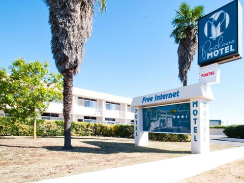 Posthouse MotorLodge - Accommodation Newcastle 0