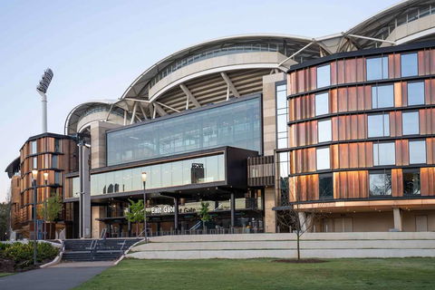 Oval Hotel - Accommodation Newcastle 0