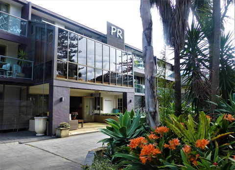Park Ridge Retreat - Accommodation Newcastle 0