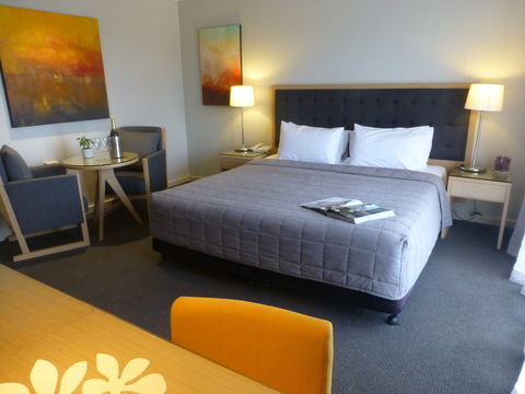 Park Ridge Retreat - Accommodation Newcastle 2