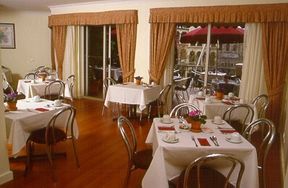 The Crescent On Bayswater - Accommodation Newcastle 2