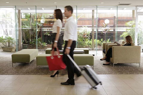 Rydges Esplanade Resort Cairns - Accommodation Newcastle 2