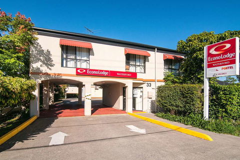 Econo Lodge Waterford - Accommodation Newcastle 0