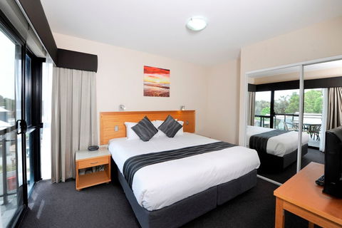 Assured Ascot Quays Apartment Hotel - Accommodation Newcastle 2