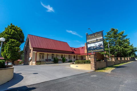 Black Gold Country Cabins And Motel - Accommodation Newcastle 1