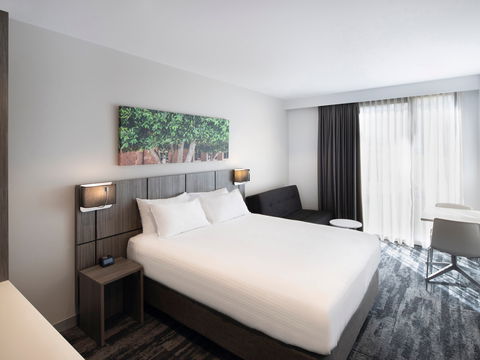 Mercure Sydney Blacktown - Accommodation Newcastle 2