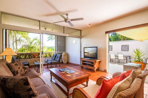 Club Tropical Resort - Accommodation Newcastle 0