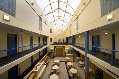 Capital Executive Apt Hotel Canberra - Accommodation Newcastle 1