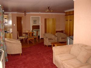 McNevins Warwick Motel - Accommodation Newcastle 2