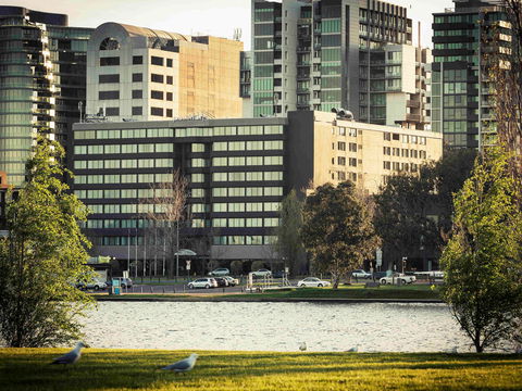 Mercure Melbourne Albert Park - Accommodation Newcastle 0