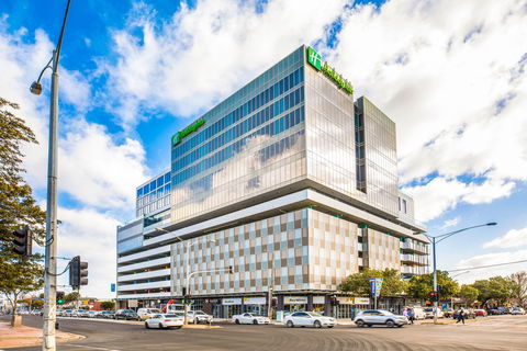 Holiday Inn Werribee - Accommodation Newcastle 0
