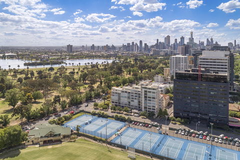 View Melbourne - Accommodation Newcastle 0