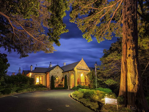 Mount Lofty House - Accommodation Newcastle 0