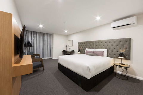 Avenue Hotel Canberra - Accommodation Newcastle 2