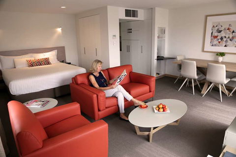Salamanca Inn - Accommodation Newcastle 2