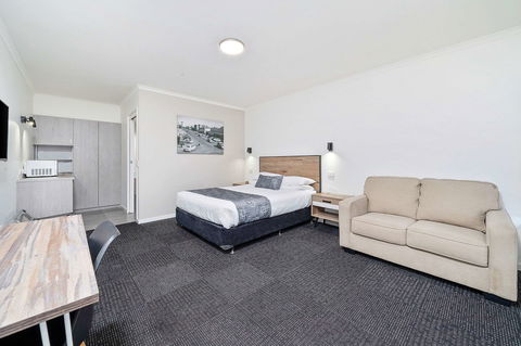 Peppermill Inn - Accommodation Newcastle 1