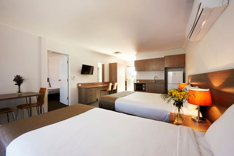 Adelong Motel - Accommodation Newcastle 2