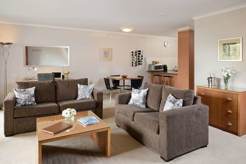 Ringwood Royale Apartment Hotel - Accommodation Newcastle 2