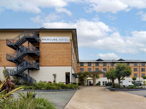 Mercure Brisbane Garden City - Accommodation Newcastle 0