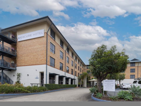 Mercure Brisbane Garden City - Accommodation Newcastle 1