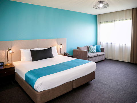 Mantra Melbourne Melton - Accommodation Newcastle 0