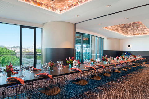 W Brisbane - Accommodation Newcastle 2