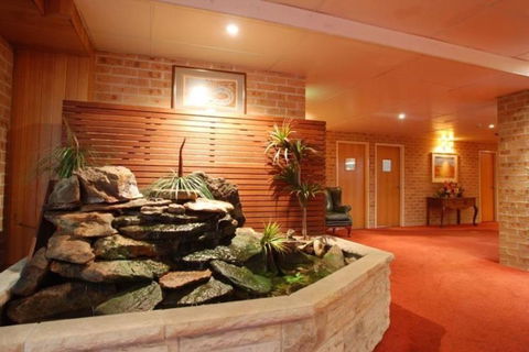 The Hermitage - Accommodation Newcastle 2