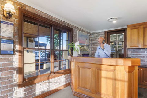Best Western Olde Maritime Motor Inn - Accommodation Newcastle 2