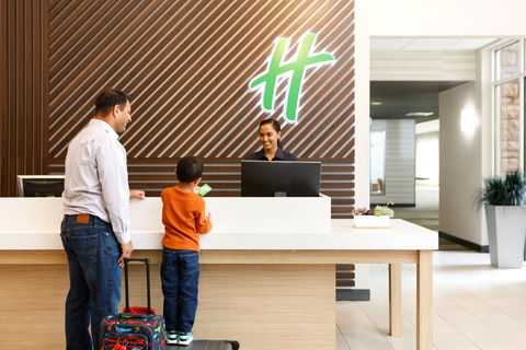 Holiday Inn Dandenong - Accommodation Newcastle 2