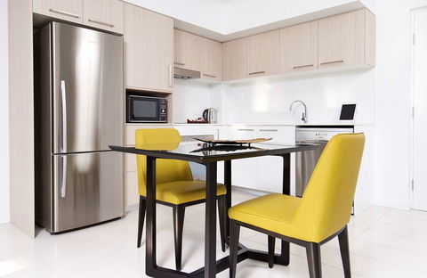 Riviera Mackay - Accommodation Newcastle 1