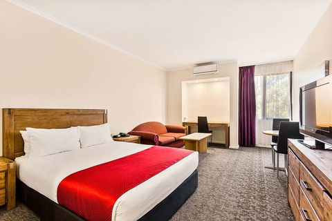 Quality Hotel Manor - Accommodation Newcastle 3