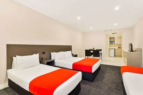 Quality Hotel Manor - Accommodation Newcastle 5
