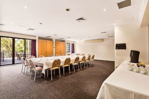 Quality Hotel Manor - Accommodation Newcastle 10