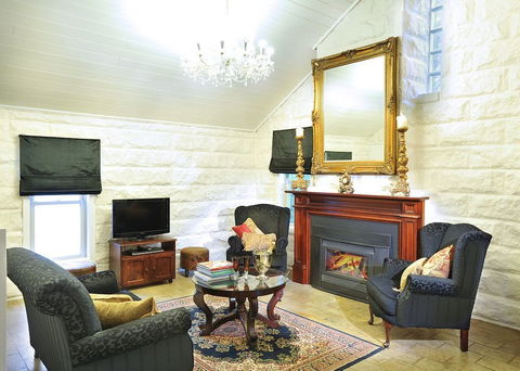 Adeline Bed & Breakfast - Accommodation Newcastle 3