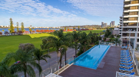 Crowne Plaza Perth - Accommodation Newcastle 0