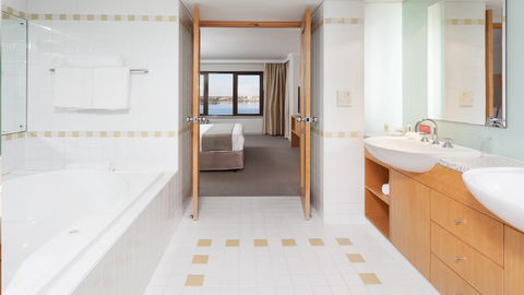 Crowne Plaza Perth - Accommodation Newcastle 13