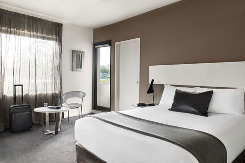 Punthill Oakleigh - Accommodation Newcastle 3