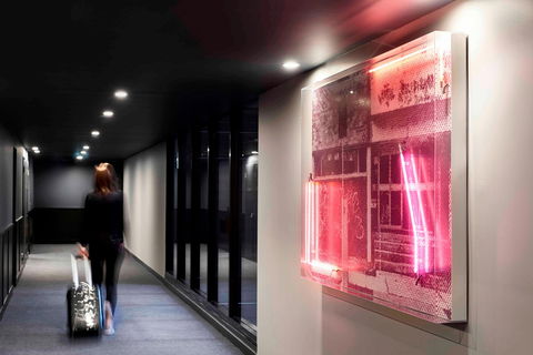 Midnight Hotel, Autograph Collection - Accommodation Newcastle 3