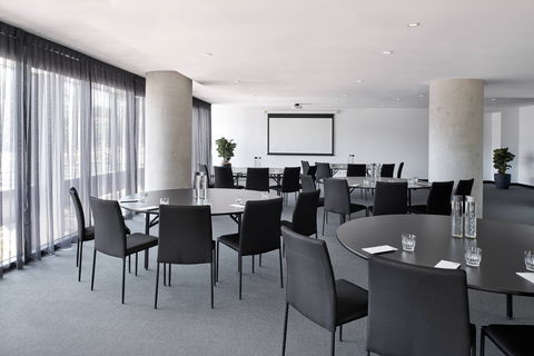 Midnight Hotel, Autograph Collection - Accommodation Newcastle 9