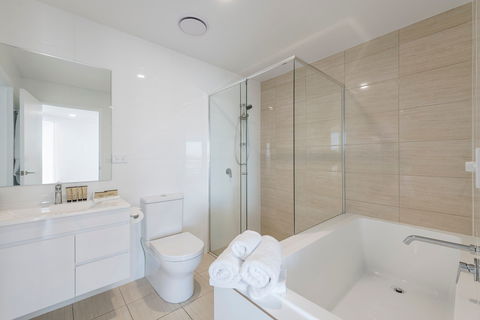 Astra Apartments Newcastle - Accommodation Newcastle 5