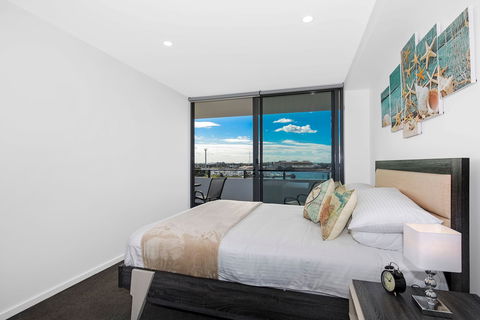 Astra Apartments Newcastle - Accommodation Newcastle 10