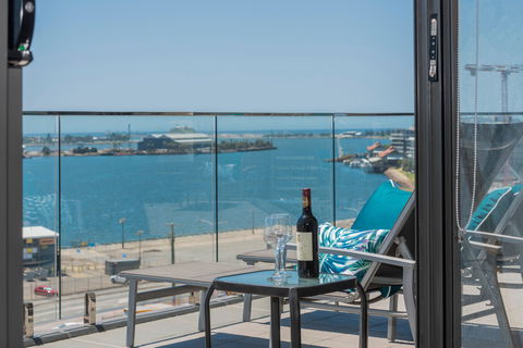 Astra Apartments Newcastle - Accommodation Newcastle 15