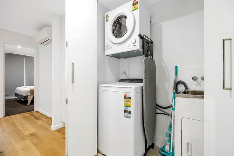 Astra Apartments Newcastle - Accommodation Newcastle 16