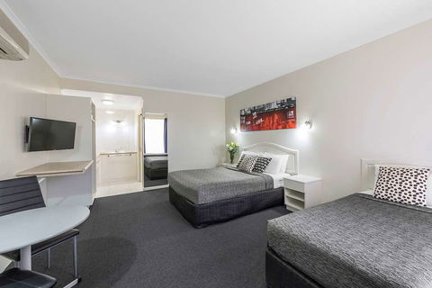 Best Western Cathedral Motor Inn - Accommodation Newcastle 6